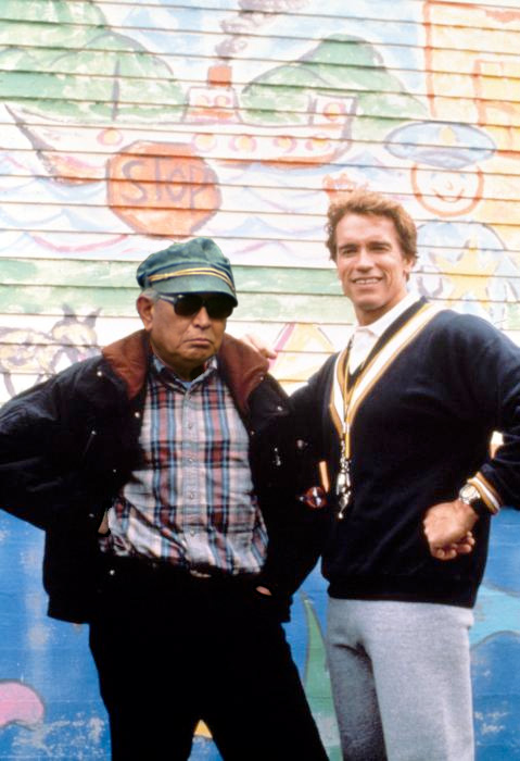 Akira Kurosawa visits the set of KINDERGARTEN COP