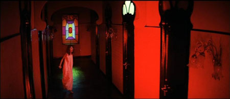 suspiria-red-hall